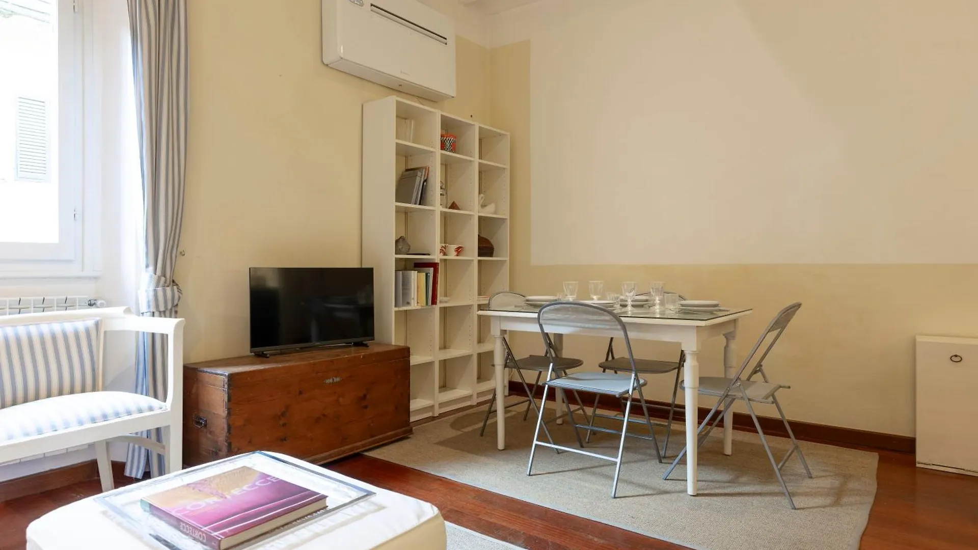 Sweet House In Petrarca Street Apartment Florence